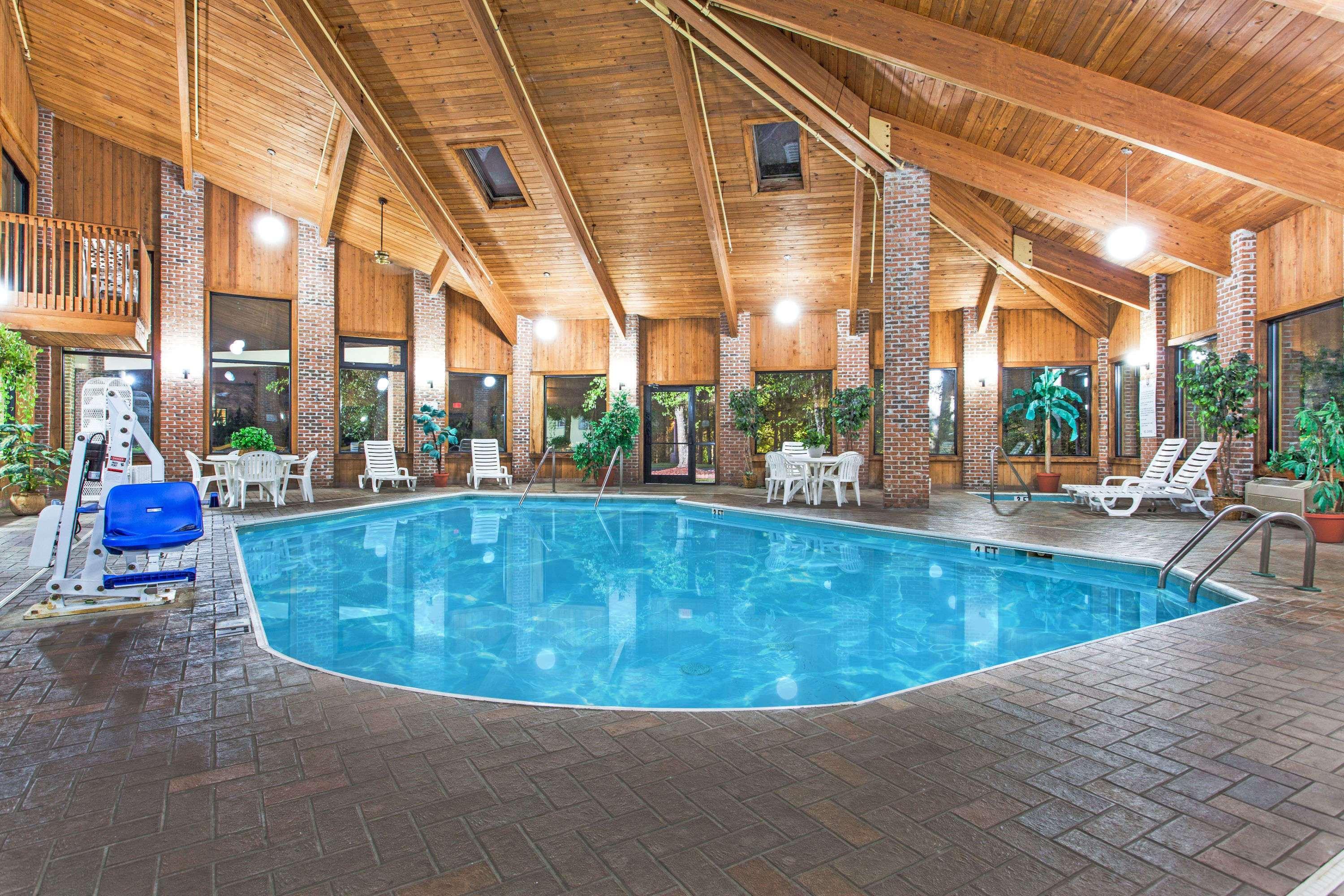 Baymont By Wyndham Smyrna Hotel Екстериор снимка